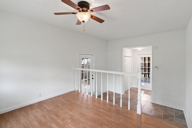 Foto del edificio - Amazing Three Bedroom Home For Rent!