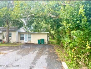 Building Photo - 1220 Fern St