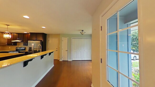 Foto del edificio - 6541 Uppingham Rd