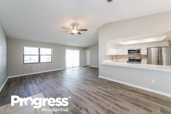 Foto del edificio - 224 Whisper Lake Rd