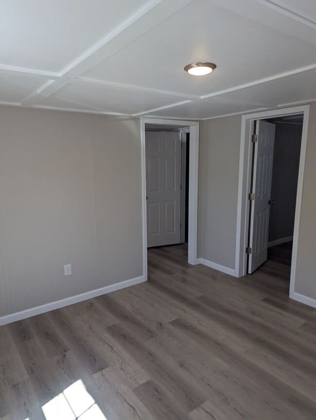 Building Photo - Newly remodeled 2 bedroom 1 bath home