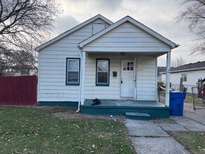 Building Photo - 8440 Continental Ave