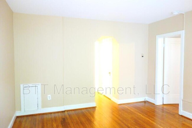 Foto del edificio - 8409 Greenwood Ave