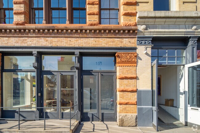 Entrance - 151 Hudson St