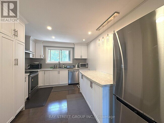 Photo du bâtiment - 238 The West Mall