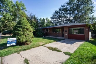 Building Photo - 402 Tedmon Dr