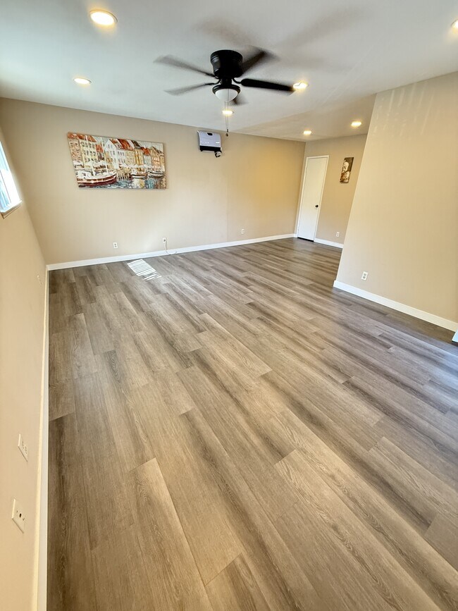 Foto del edificio - 2690 Anchor Ave