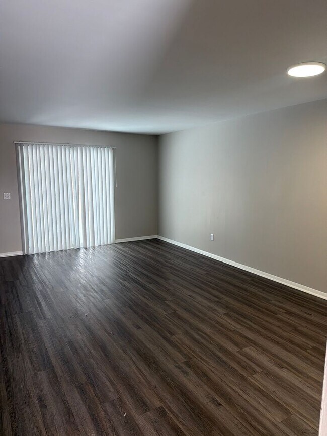 Interior Photo - Black Pine Flats