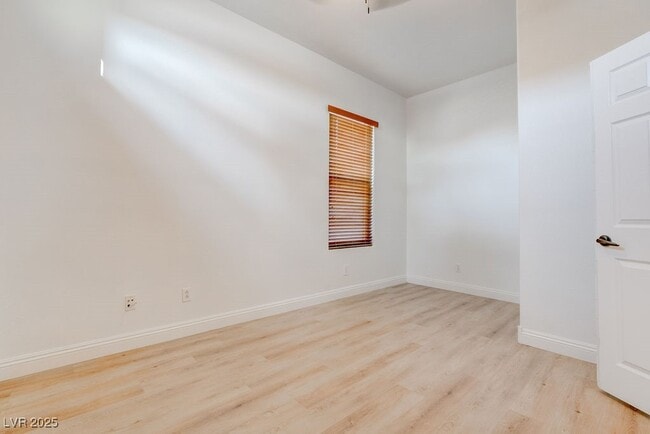 Foto del edificio - 3721 Alcantara Ln