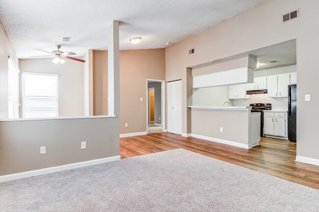 Foto del edificio - Summit Station