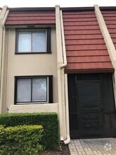 Building Photo - 4557 Luxemburg Ct