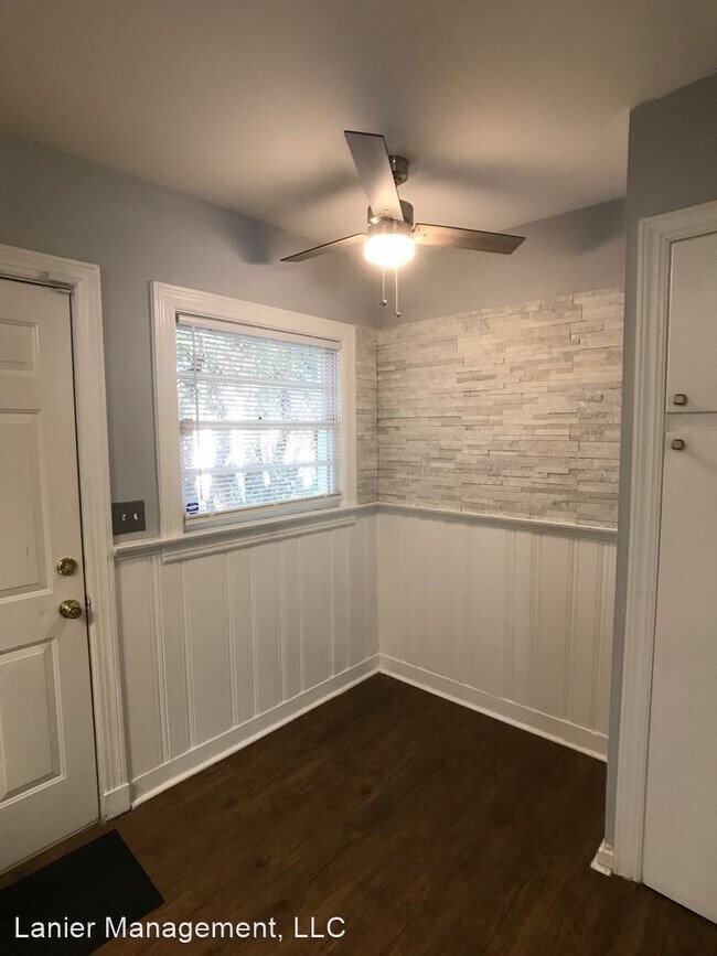 Building Photo - 3 br, 2 bath House - 114 Alpine Dr.