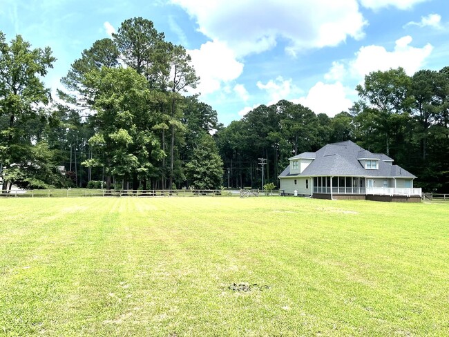 Building Photo - Brick 2 story in Chesapeake