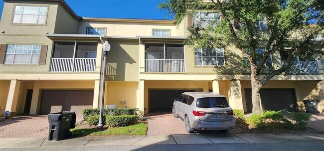 Foto del edificio - 2316 Grand Central Pkwy