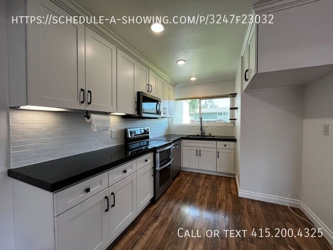 Building Photo - 1404 N Tustin Ave