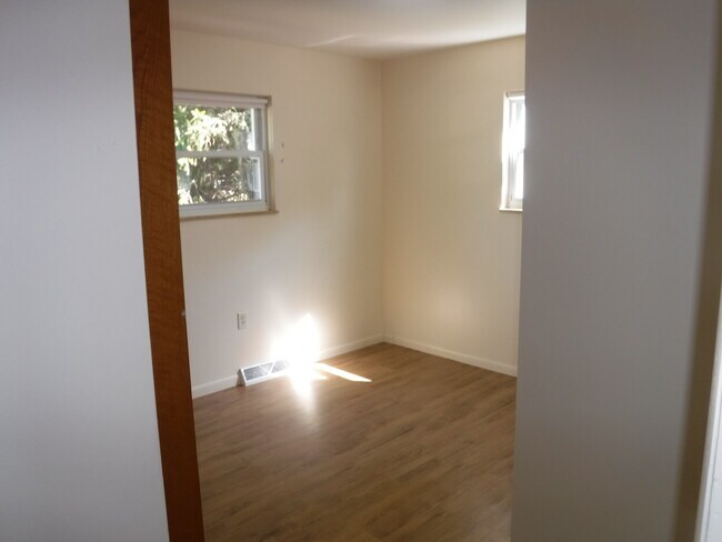 Foto del edificio - 4286 Hushen Dr