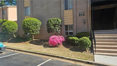 Building Photo - 2388 Lawrenceville Hwy