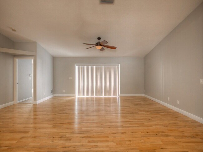 Building Photo - 11825 Colyar Ln