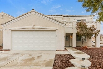 Building Photo - 2418 Island Paradise Ave