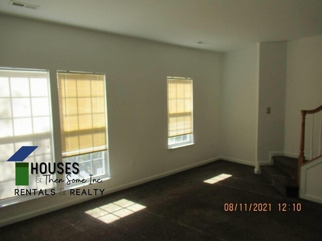 Building Photo - 304 Canewood Pl.