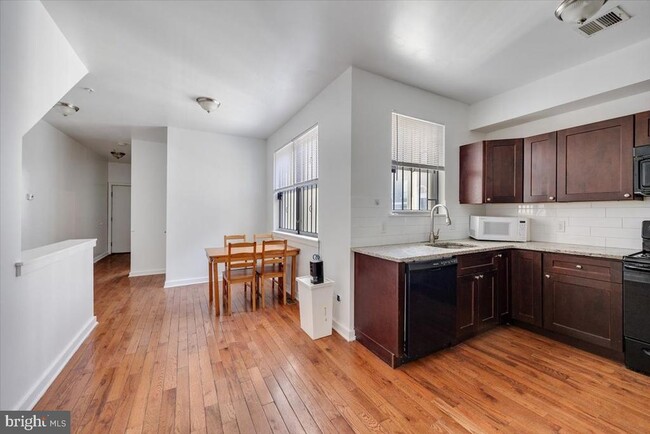 Foto del edificio - 1322 N 15th St