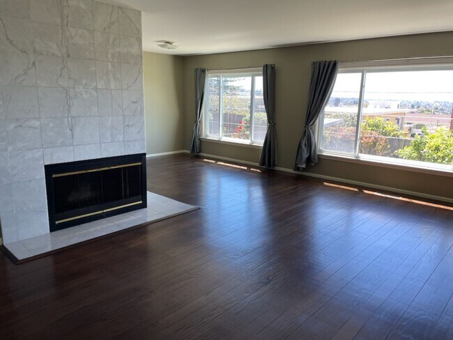 Foto del edificio - 6834 Snowdon Ave