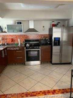 Building Photo - 1075 93rd St