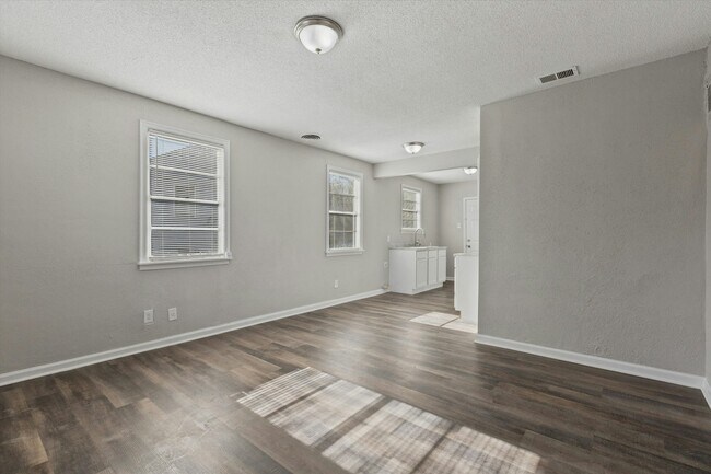 Foto del edificio - 1779 Preston St