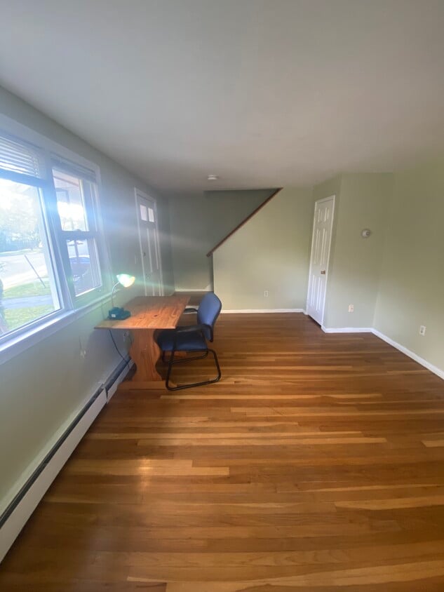 15 Rd, Winchester, MA 01890 Townhome Rentals in Winchester MA