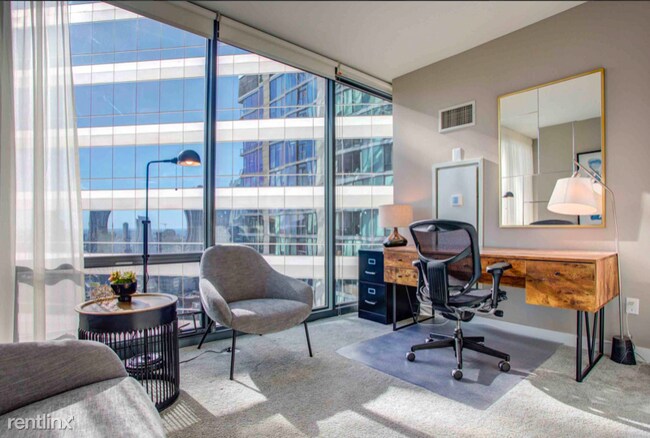 Building Photo - 3 br, 2.5 bath Condo - 401 N State St