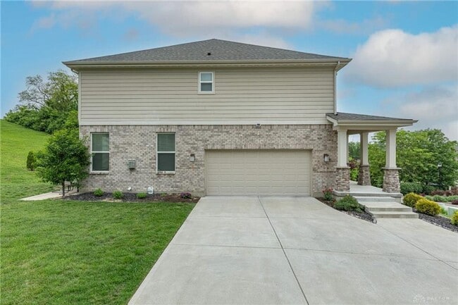 Building Photo - 225 Pointe Oakwood Way