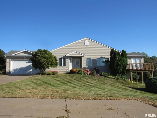 801 Falcon Dr