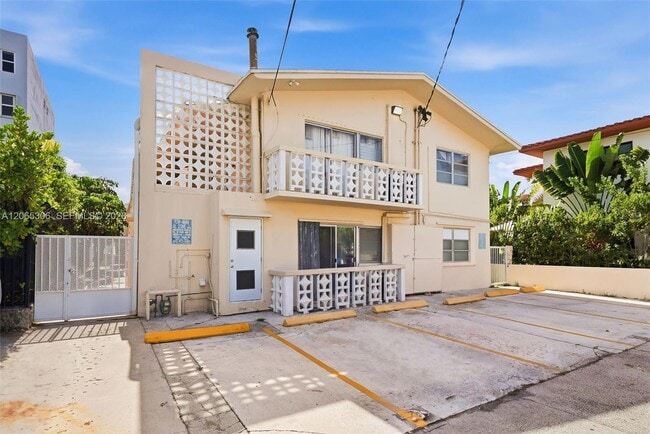 Building Photo - 7434 Harding Ave