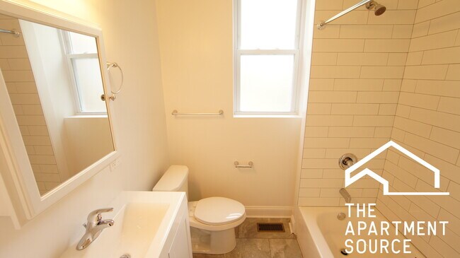 Foto del edificio - 2816 N Troy St