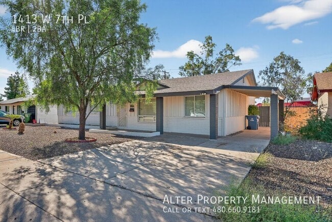 Photo - 1413 W 7th Pl House