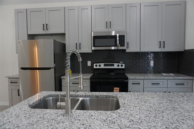 Foto del edificio - 9868 Arbor Oak
