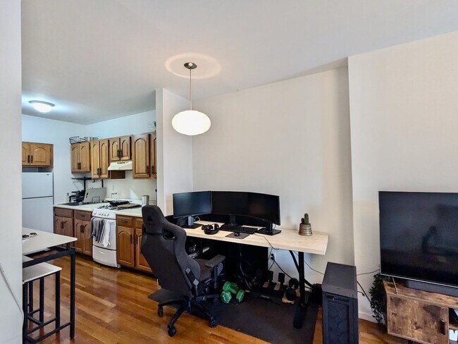 Foto del edificio - 374 2nd St