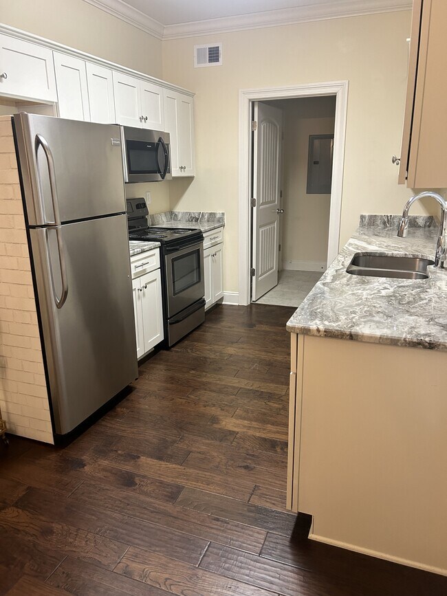 Building Photo - 446 Walker Cir