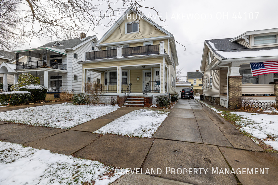 Primary Photo - Charming Lakewood Duplex