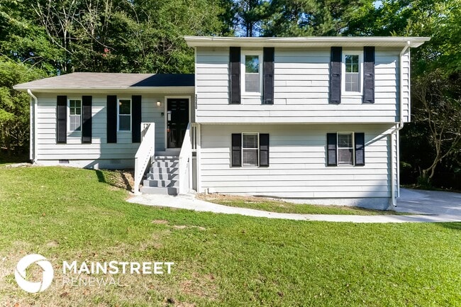 Building Photo - 3080 Chippewa Dr