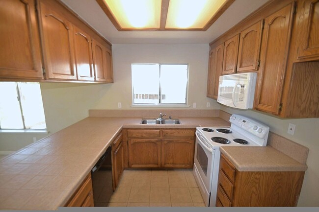 Building Photo - 9032 Amador Valley Ct