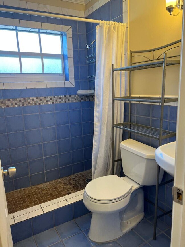 Foto del edificio - 913 SW 8th Ct