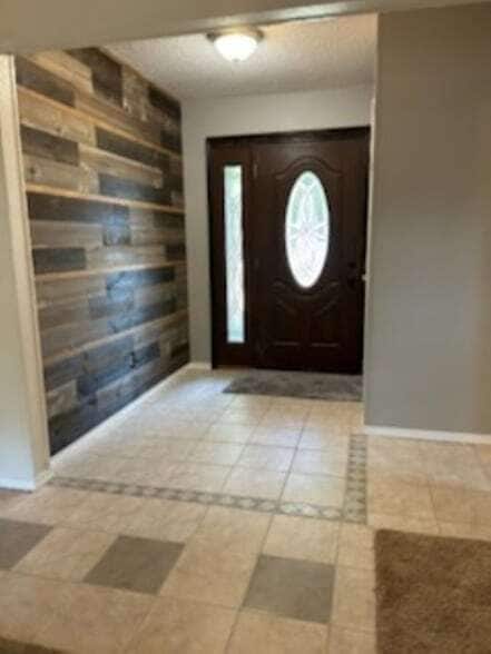 Building Photo - 1328 Kings Row