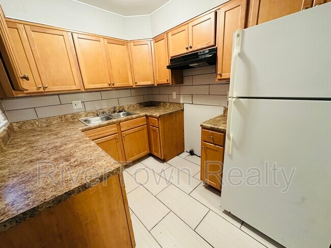 Building Photo - 4053 Shirley Dr