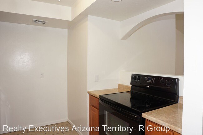 Building Photo - 2 br, 1 bath House - 1747 N. Palo Verde Blvd