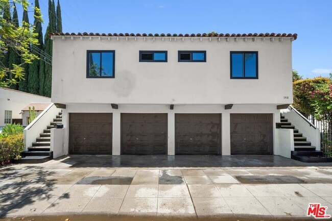 Building Photo - 7416 Romaine St