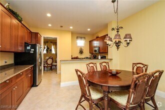 Building Photo - 9224 Campanile Cir