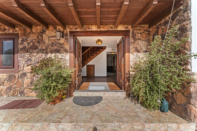 Foto del edificio - 35640 Dormer Rd