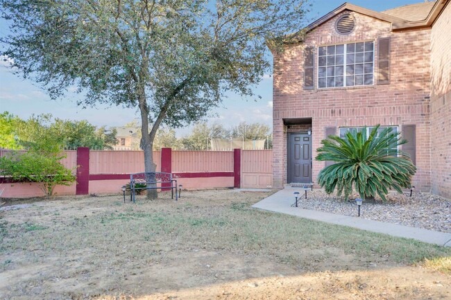 Building Photo - 2122 Mallorca Dr