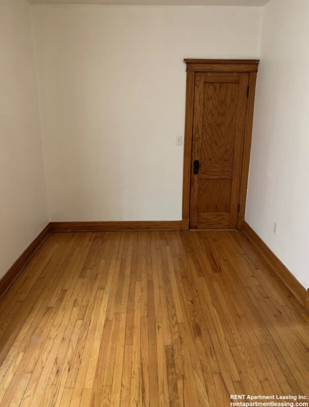 Foto del edificio - 5311 W Newport Ave